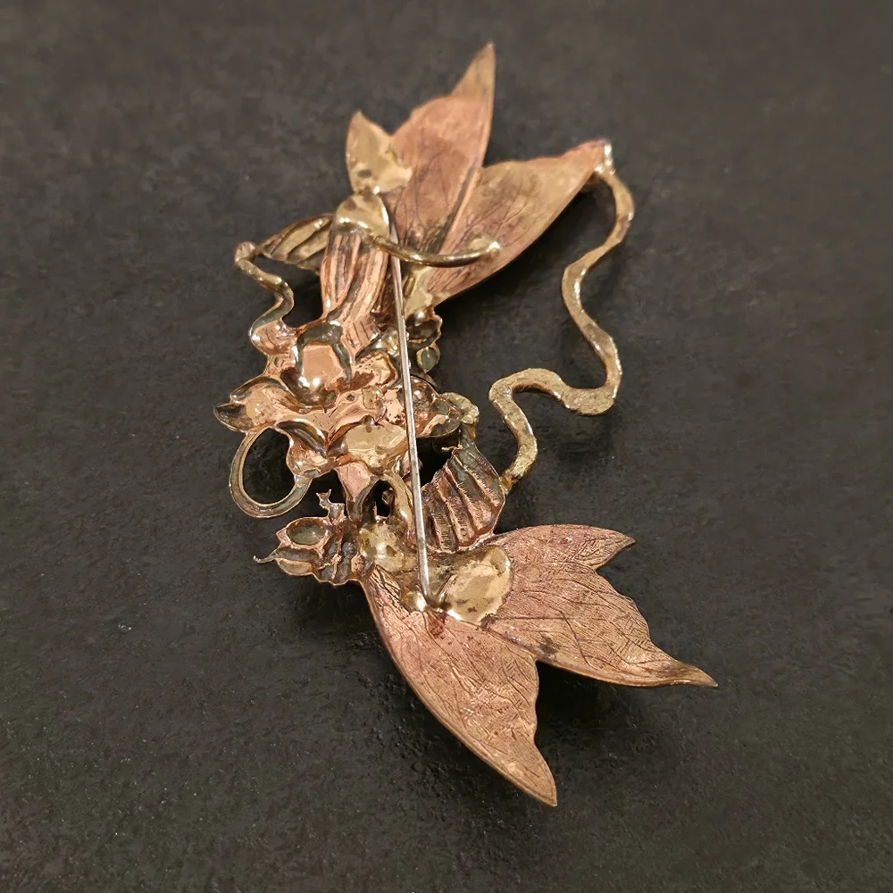 Vintage Mid-Century Bee & Floral Brooch Pin – Large 4” Nature Motif with Texture